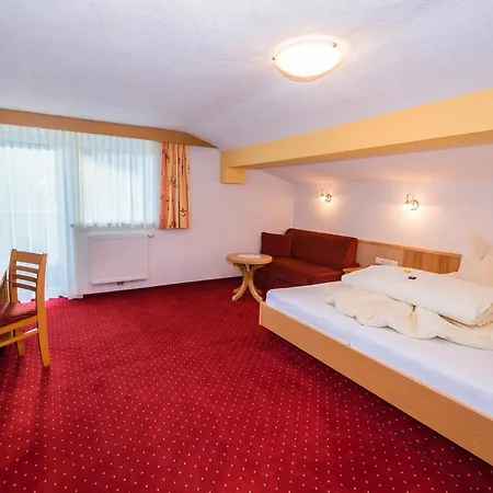 Garni Panorama 3* 세르파우스