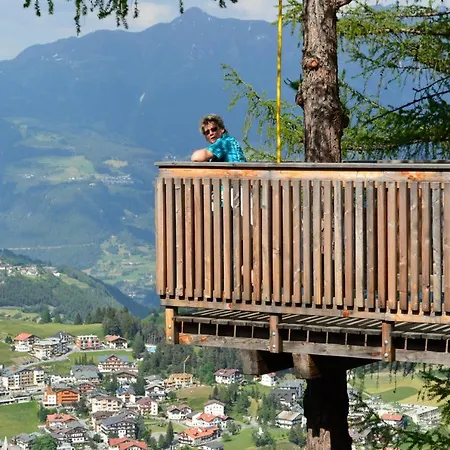 Garni Panorama سيرفاوس